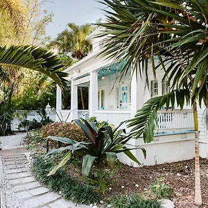 Deluxe King With Balcony - At House With Parking! , Key West United States