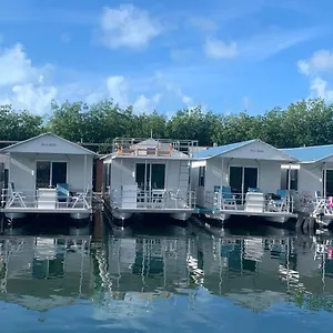 Aqua At Hurricane Hole Marina 3*, Stock Island United States